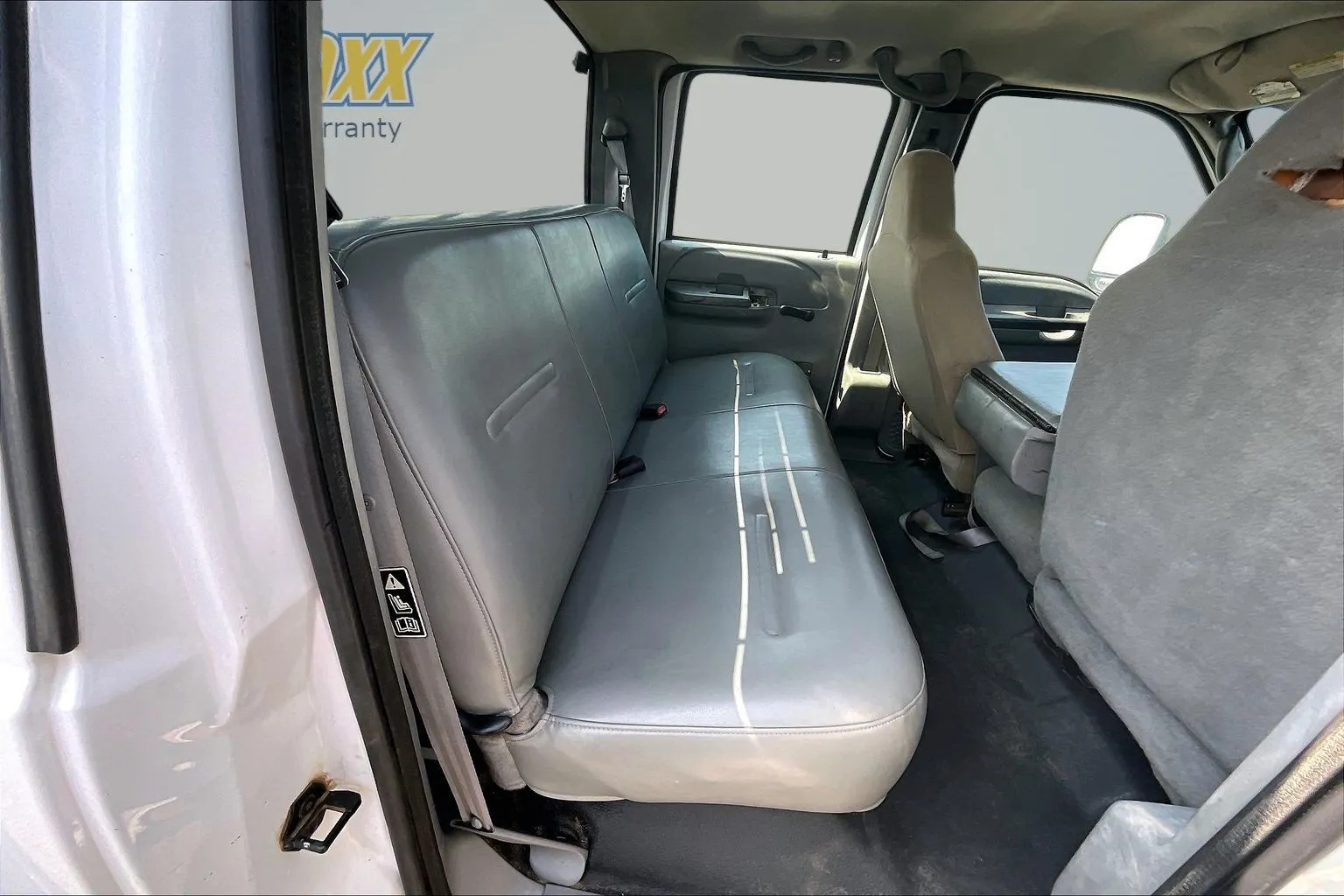2003 Ford F-450 - Photo 25