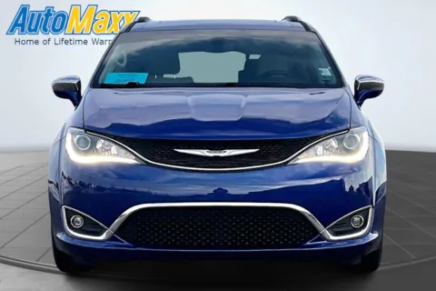 Another view of 2020 Chrysler Pacifica Limited for sale in Aberdeen, SD at AutoMaxx of Aberdeen