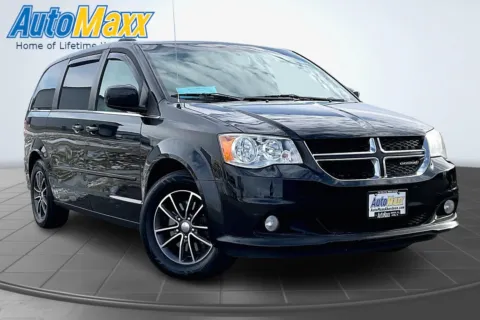 More photos of 2017 Dodge Grand Caravan SXT at AutoMaxx of Aberdeen, SD