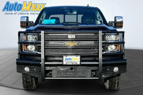 Another view of 2016 Chevrolet Silverado 2500HD LTZ for sale in Aberdeen, SD at AutoMaxx of Aberdeen