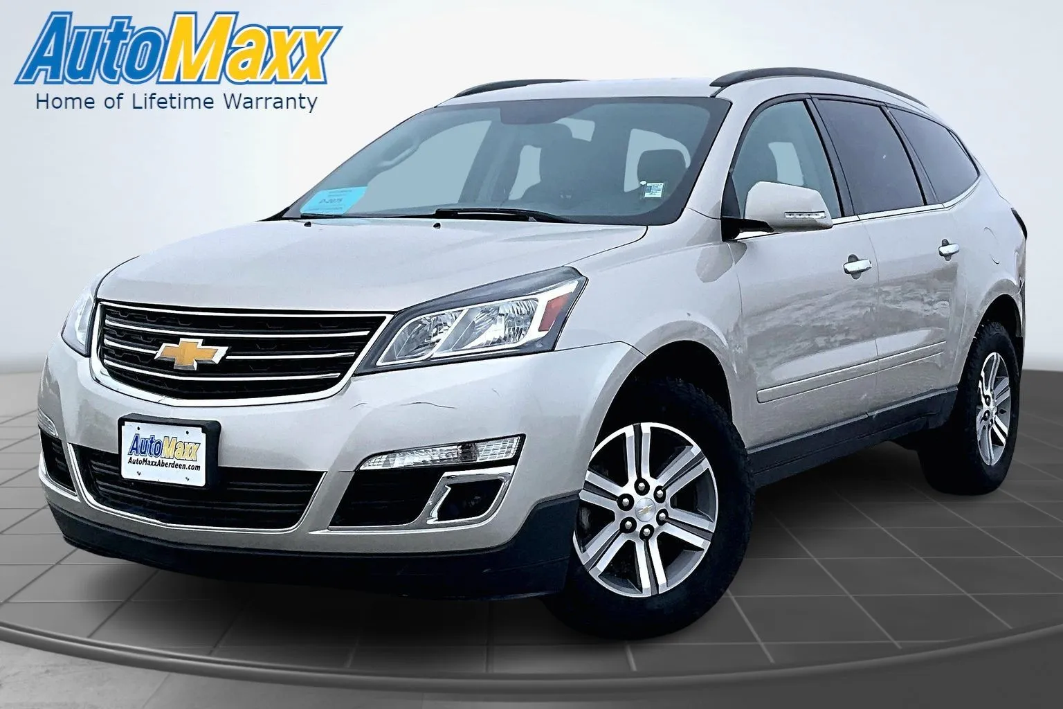 Silver 2015 Chevrolet Traverse 2LT for sale in Aberdeen, SD