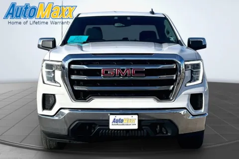 Photos of 2021 GMC Sierra 1500 SLE for sale in Aberdeen, SD at AutoMaxx of Aberdeen