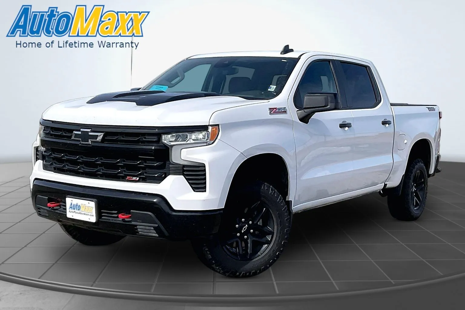 White 2022 Chevrolet Silverado 1500 LT Trail Boss for sale in Aberdeen, SD