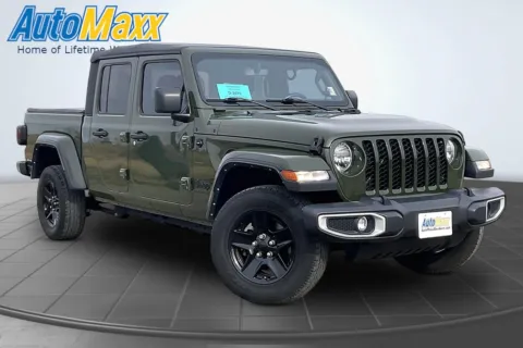 More photos of 2021 Jeep Gladiator Sport at AutoMaxx of Aberdeen, SD