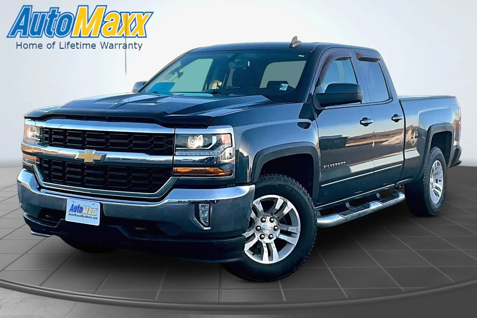 Blue 2018 Chevrolet Silverado 1500 LT for sale in Aberdeen, SD