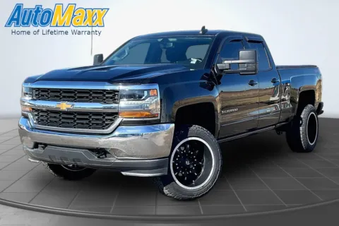 Black 2019 Chevrolet Silverado 1500 LD LT for sale in Aberdeen, SD