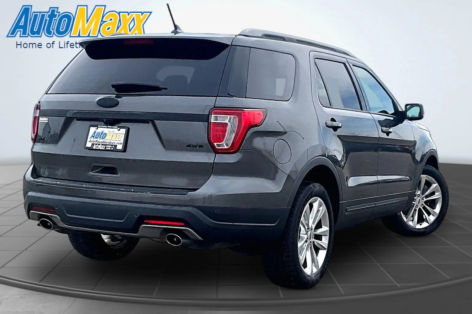 2018 Ford Explorer XLT - Photo 11