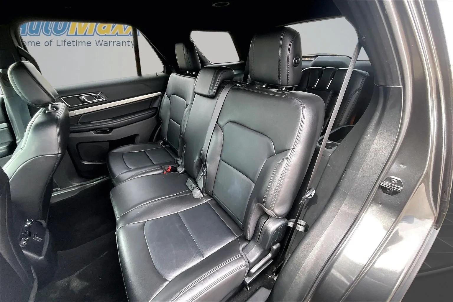 2018 Ford Explorer XLT - Photo 28