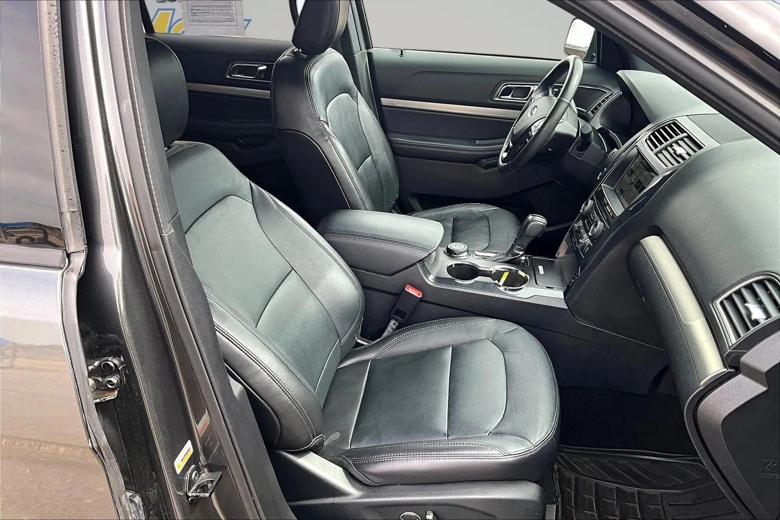 2018 Ford Explorer XLT - Photo 36