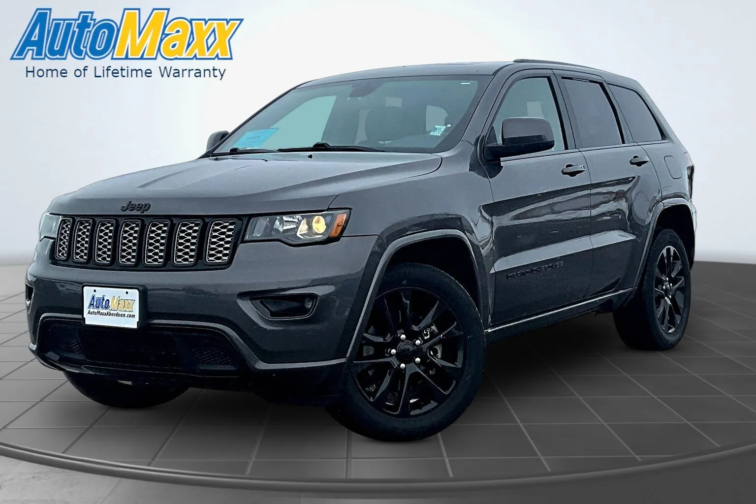 Gray 2021 Jeep Grand Cherokee Laredo X for sale in Aberdeen, SD