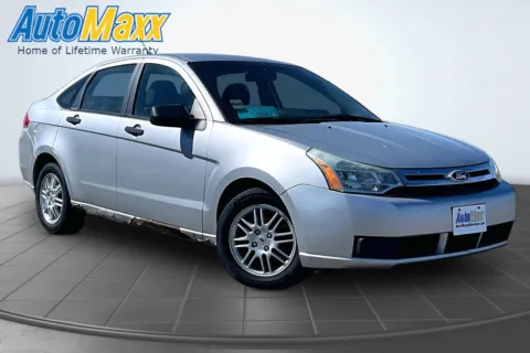 More photos of 2010 Ford Focus SE at AutoMaxx of Aberdeen, SD