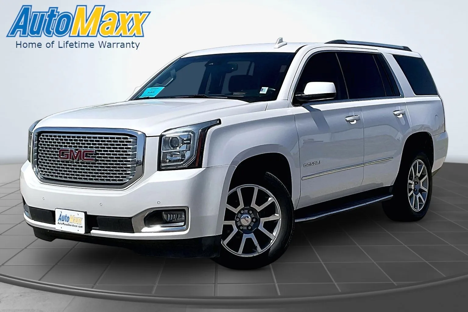 2017 GMC Yukon 4WD Denali's photo