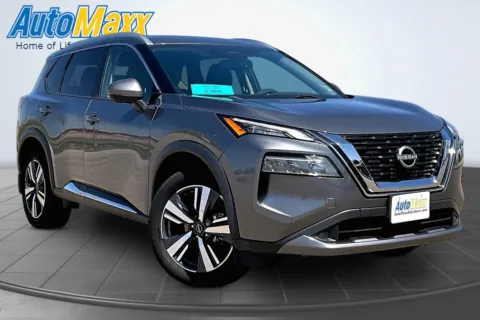 More photos of 2022 Nissan Rogue SL at AutoMaxx of Aberdeen, SD