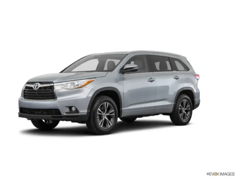 White 2016 Toyota Highlander XLE V6 for sale in Aberdeen, SD