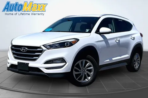 White 2018 Hyundai Tucson SEL for sale in Aberdeen, SD