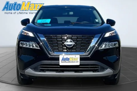 Photos of 2023 Nissan Rogue SV for sale in Aberdeen, SD at AutoMaxx of Aberdeen