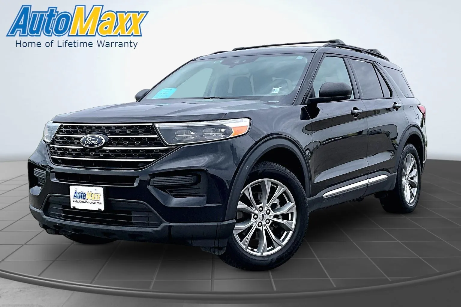 2021 Ford Explorer XLT 4WD's photo