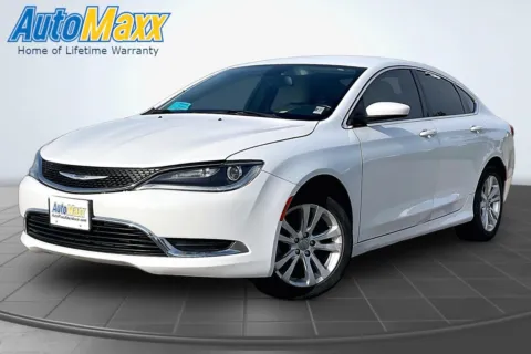White 2016 Chrysler 200 Limited for sale in Aberdeen, SD