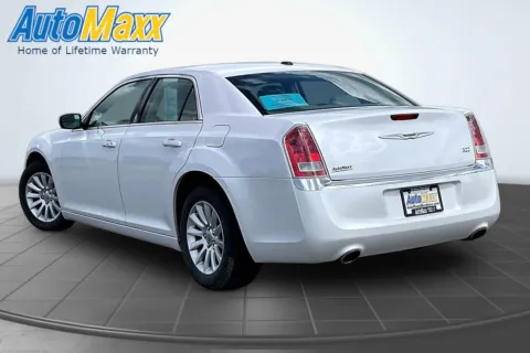 Another view of 2014 Chrysler 300 for sale in Aberdeen, SD at AutoMaxx of Aberdeen