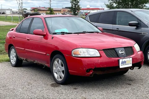 Photos of 2006 Nissan Sentra 1.8 S for sale in Aberdeen, SD at AutoMaxx of Aberdeen