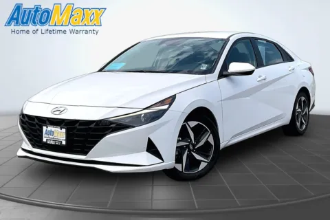 White 2023 Hyundai Elantra SEL for sale in Aberdeen, SD