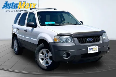 Another view of 2005 Ford Escape XLT for sale in Aberdeen, SD at AutoMaxx of Aberdeen