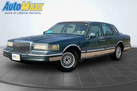 1996 Lincoln Town Car Signature for sale in Aberdeen, SD