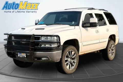 White 2004 Chevrolet Tahoe LS for sale in Aberdeen, SD