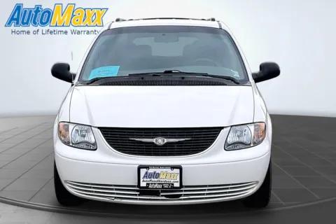 Photos of 2003 Chrysler Town & Country LX for sale in Aberdeen, SD at AutoMaxx of Aberdeen
