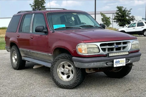 Photos of 1997 Ford Explorer for sale in Aberdeen, SD at AutoMaxx of Aberdeen