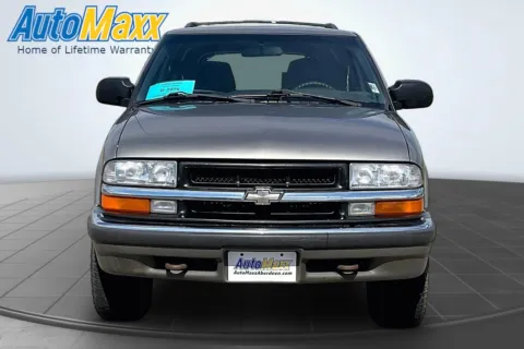 Photos of 2000 Chevrolet Blazer LS for sale in Aberdeen, SD at AutoMaxx of Aberdeen