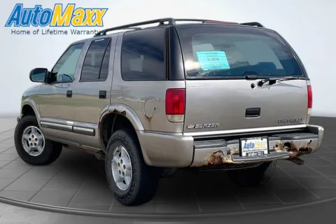More photos of 2000 Chevrolet Blazer LS at AutoMaxx of Aberdeen, SD