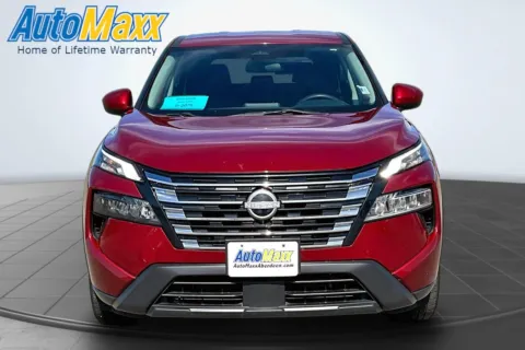 Photos of 2024 Nissan Rogue SV for sale in Aberdeen, SD at AutoMaxx of Aberdeen