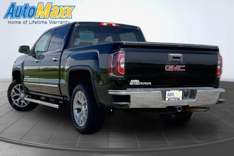 More photos of 2018 GMC Sierra 1500 SLT at AutoMaxx of Aberdeen, SD
