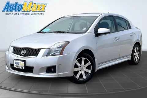 Silver 2012 Nissan Sentra 2.0 SR for sale in Aberdeen, SD