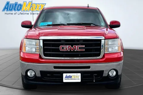 Photos of 2011 GMC Sierra 1500 SLT for sale in Aberdeen, SD at AutoMaxx of Aberdeen