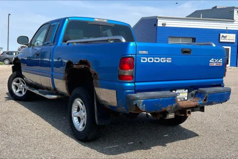 Another view of 2001 Dodge Ram 1500 SLT for sale in Aberdeen, SD at AutoMaxx of Aberdeen