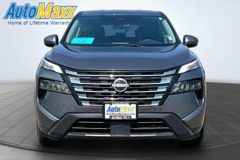 Photos of 2024 Nissan Rogue SV for sale in Aberdeen, SD at AutoMaxx of Aberdeen