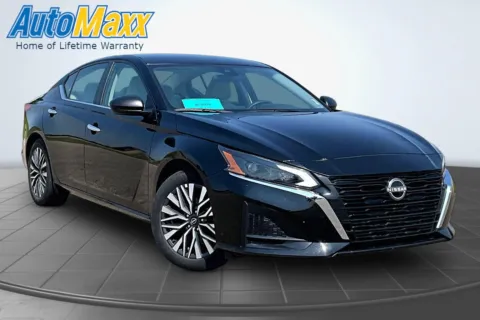 Another view of 2025 Nissan Altima 2.5 SV for sale in Aberdeen, SD at AutoMaxx of Aberdeen