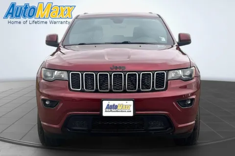 Photos of 2020 Jeep Grand Cherokee Altitude for sale in Aberdeen, SD at AutoMaxx of Aberdeen