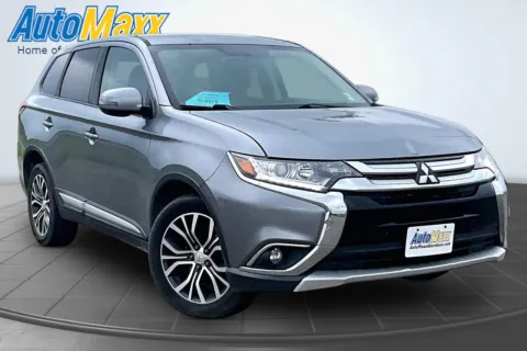 Another view of 2018 Mitsubishi Outlander for sale in Aberdeen, SD at AutoMaxx of Aberdeen