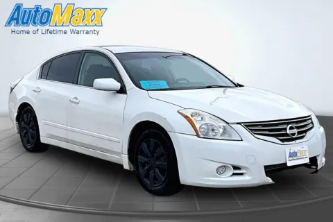 Another view of 2012 Nissan Altima 2.5 S for sale in Aberdeen, SD at AutoMaxx of Aberdeen