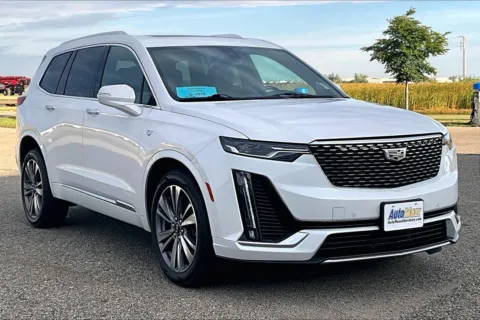 Photos of 2020 Cadillac XT6 Premium Luxury for sale in Aberdeen, SD at AutoMaxx of Aberdeen