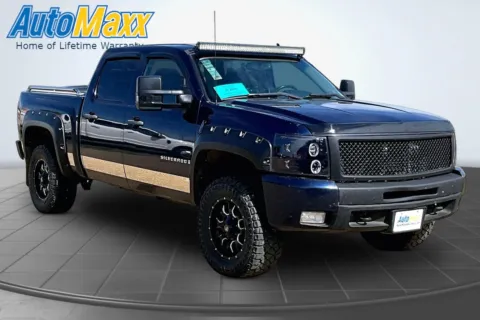 Another view of 2009 Chevrolet Silverado 1500 LT for sale in Aberdeen, SD at AutoMaxx of Aberdeen