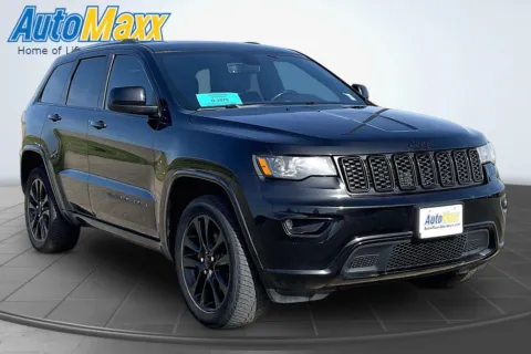 Another view of 2019 Jeep Grand Cherokee Altitude for sale in Aberdeen, SD at AutoMaxx of Aberdeen
