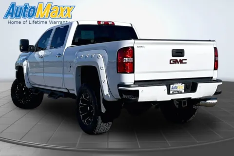 More photos of 2016 GMC Sierra 2500 HD Denali at AutoMaxx of Aberdeen, SD