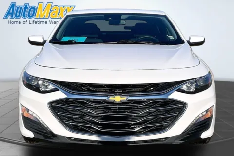 Photos of 2025 Chevrolet Malibu LT for sale in Aberdeen, SD at AutoMaxx of Aberdeen