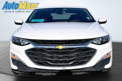 Photos of 2025 Chevrolet Malibu LT for sale in Aberdeen, SD at AutoMaxx of Aberdeen