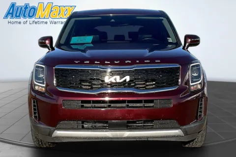Photos of 2022 Kia Telluride LX for sale in Aberdeen, SD at AutoMaxx of Aberdeen