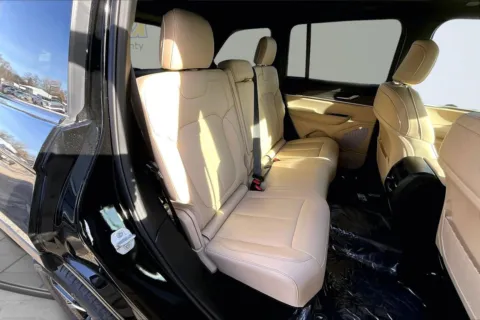 More photos of 2025 Jeep Grand Cherokee Limited at Automaxx Chrysler Dodge Jeep Ram, SD